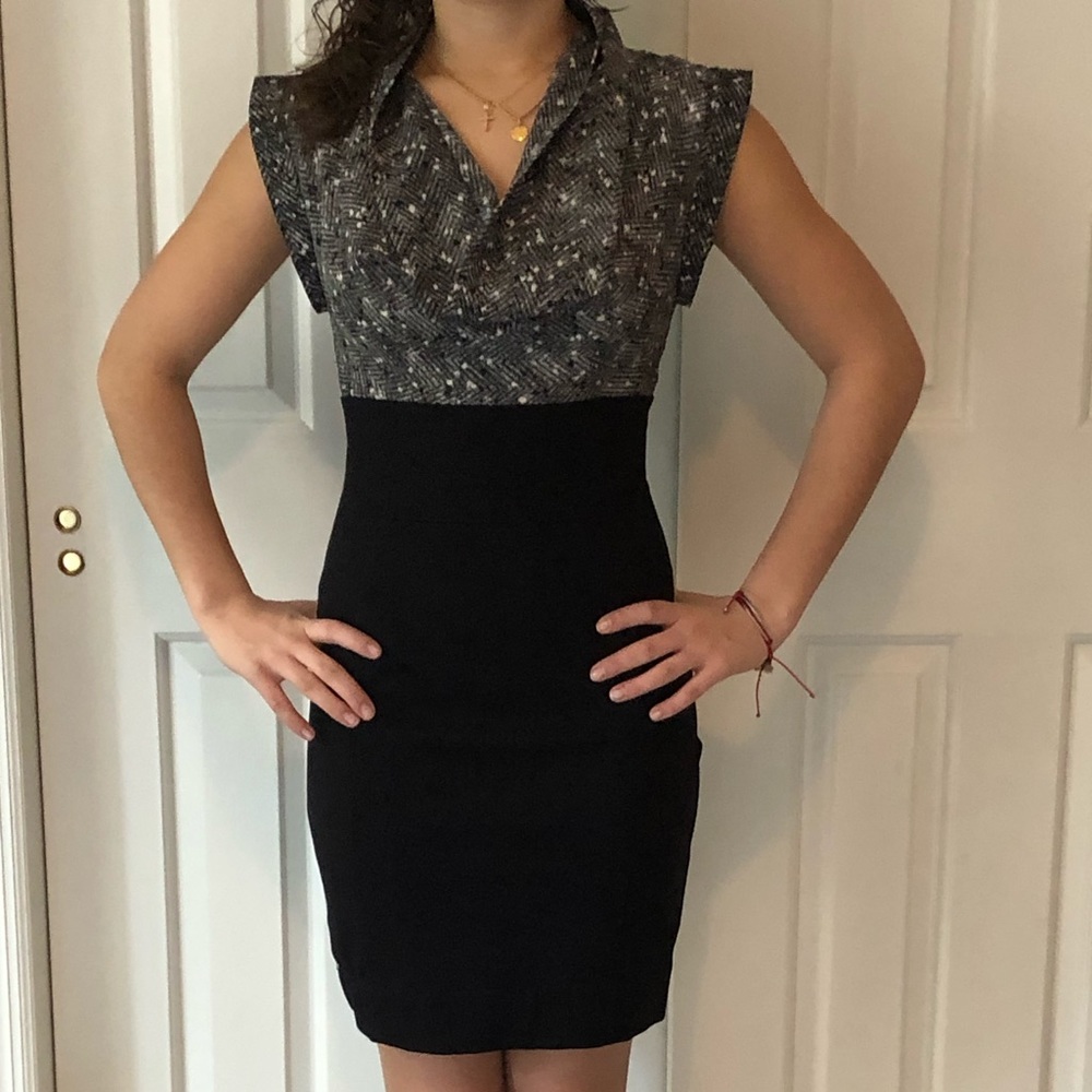 Guess Fitted Black Dress with scoop neck